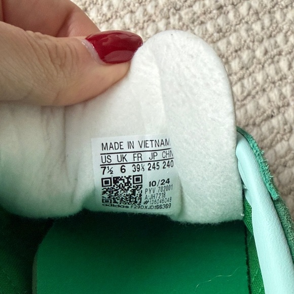 NEW adidas Green Gazelles - Picture 5 of 5